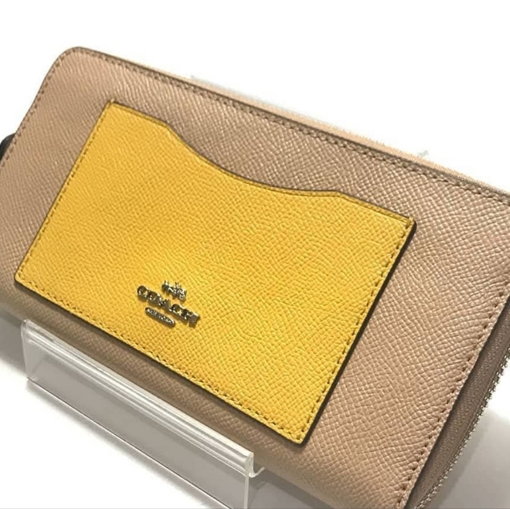 Coach Accordion Style Wallet, Colorblock , Crossgrain Leather - Picture 8 of 8
